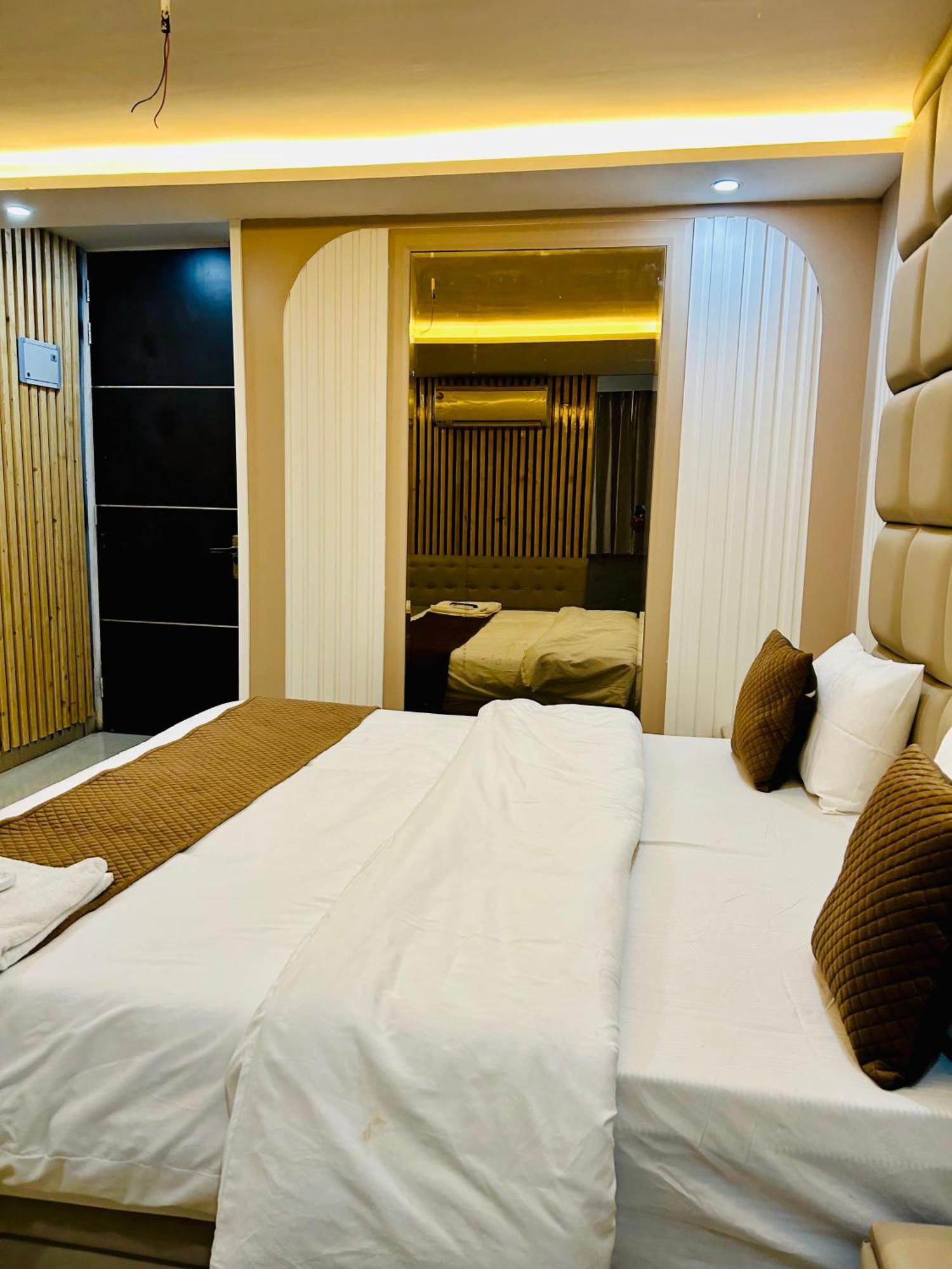 Bob Adventures Hotel Dehradun Eksteriør billede