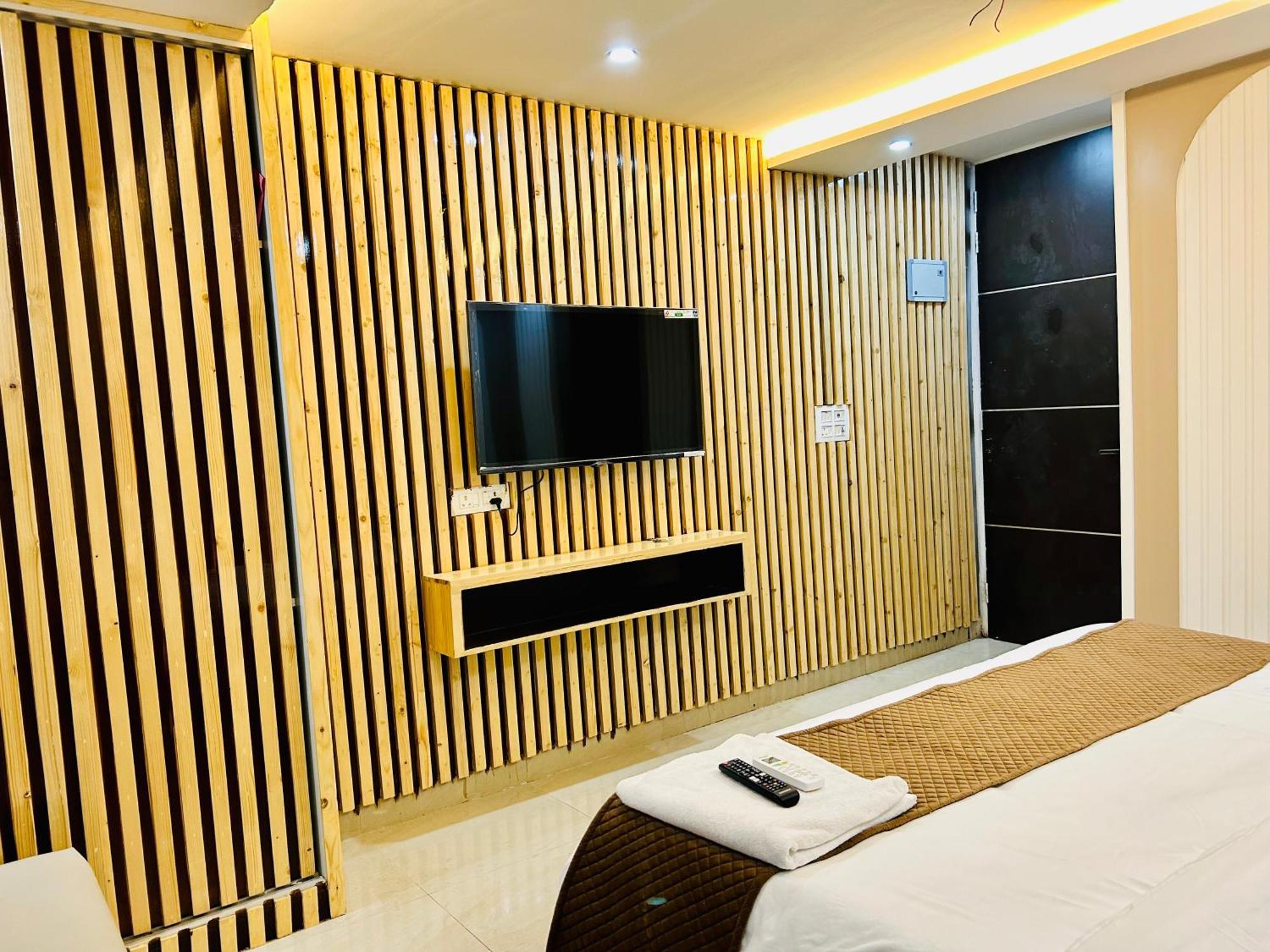 Bob Adventures Hotel Dehradun Eksteriør billede